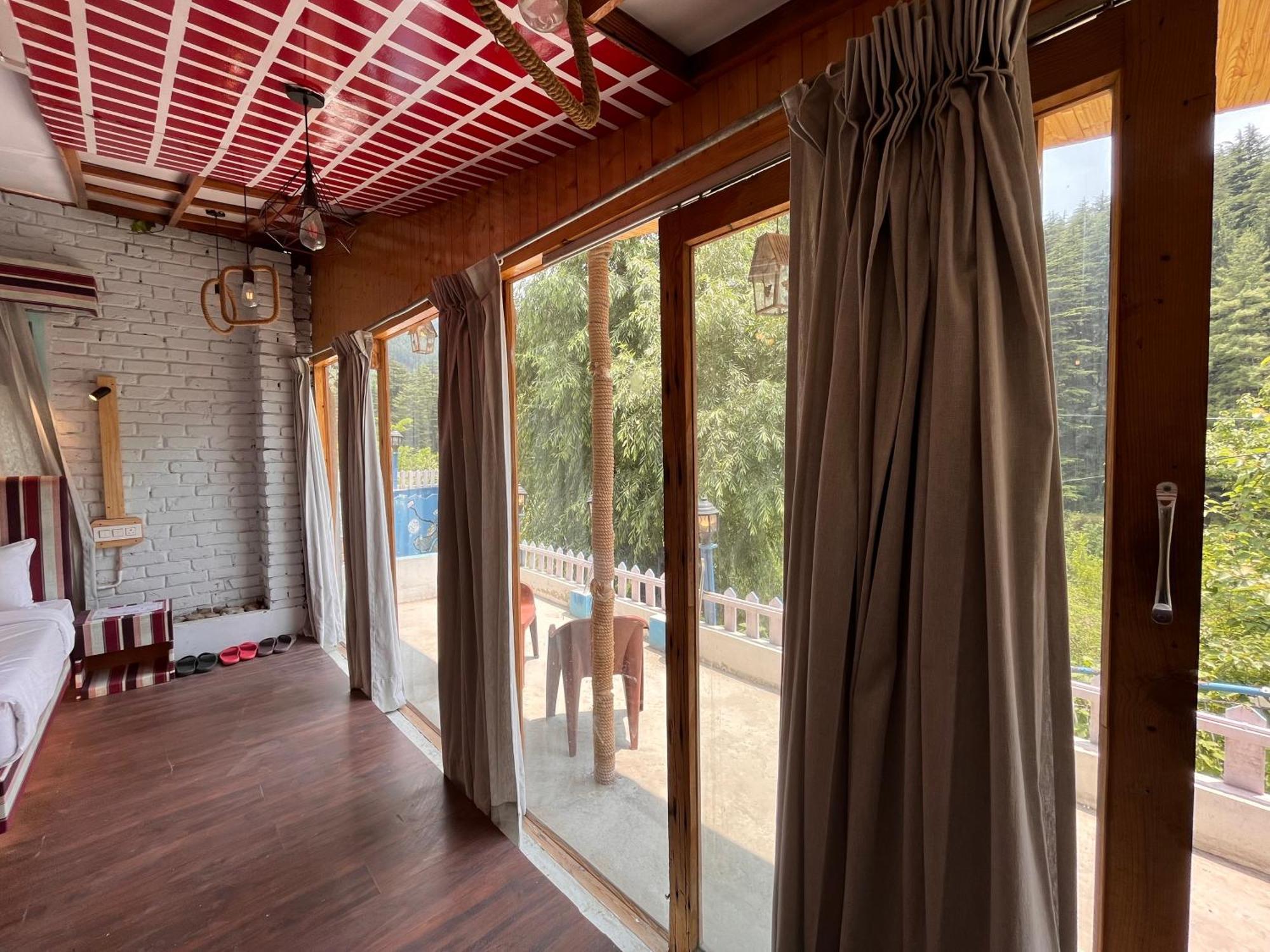 Hotel English Rose, #Personal Parking, #Petfriendly, #Garden, #Bonfire Under The Stars Manali  Bagian luar foto