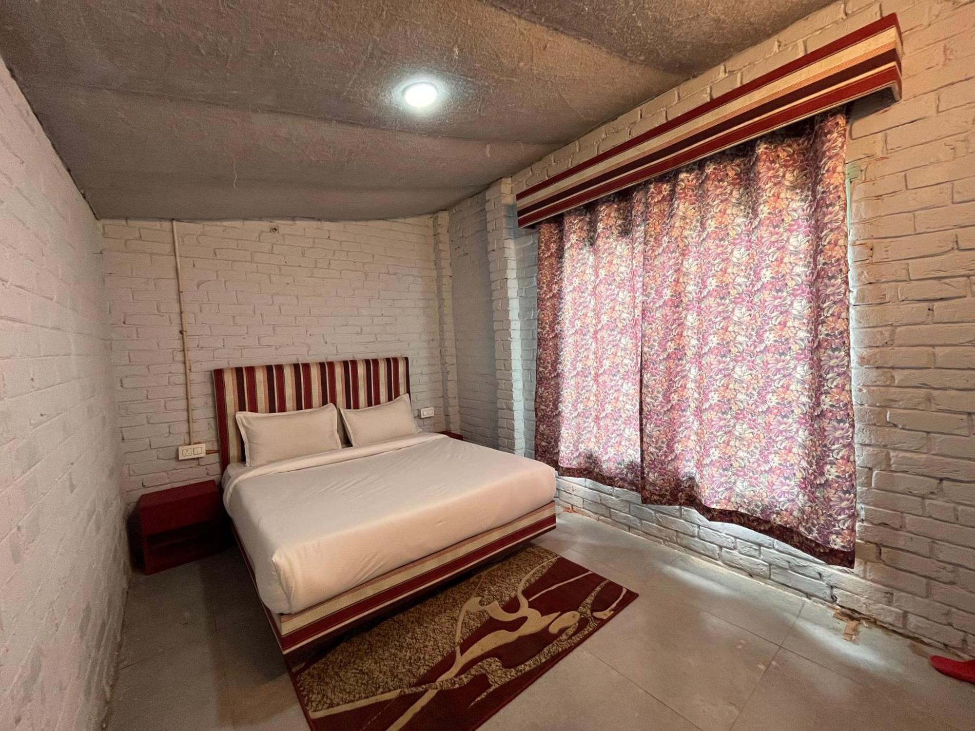 Hotel English Rose, #Personal Parking, #Petfriendly, #Garden, #Bonfire Under The Stars Manali  Bagian luar foto