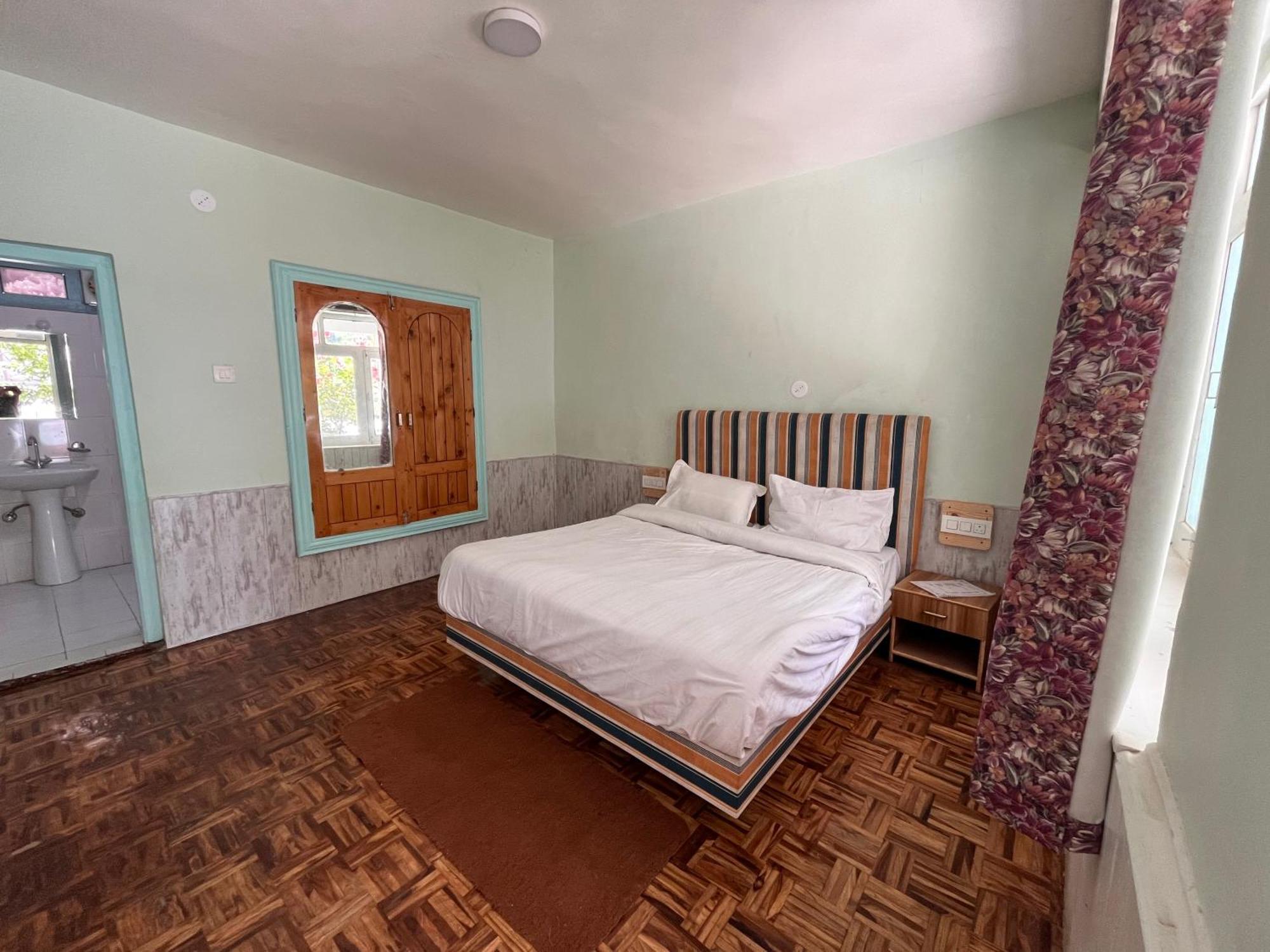 Hotel English Rose, #Personal Parking, #Petfriendly, #Garden, #Bonfire Under The Stars Manali  Bagian luar foto