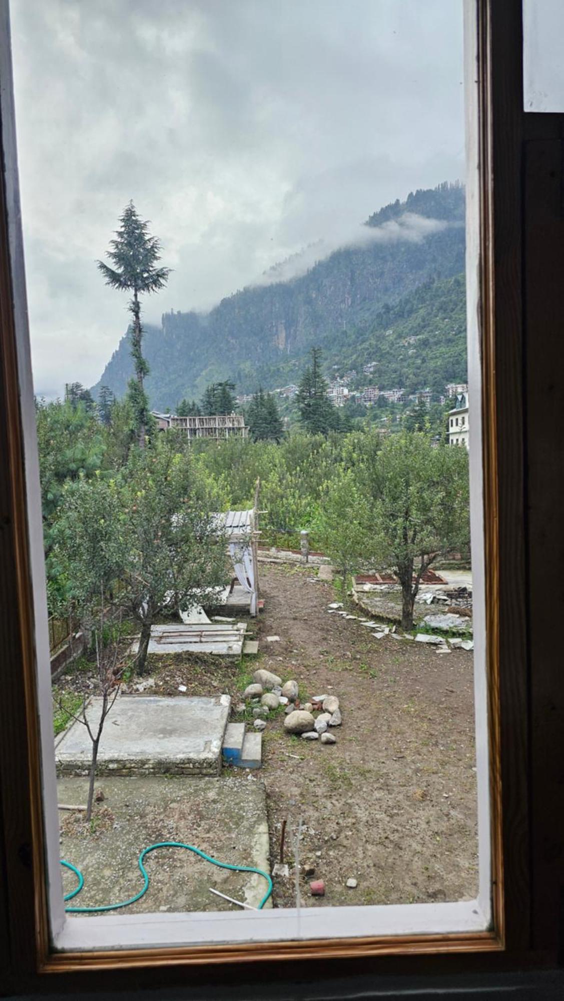 Hotel English Rose, #Personal Parking, #Petfriendly, #Garden, #Bonfire Under The Stars Manali  Bagian luar foto
