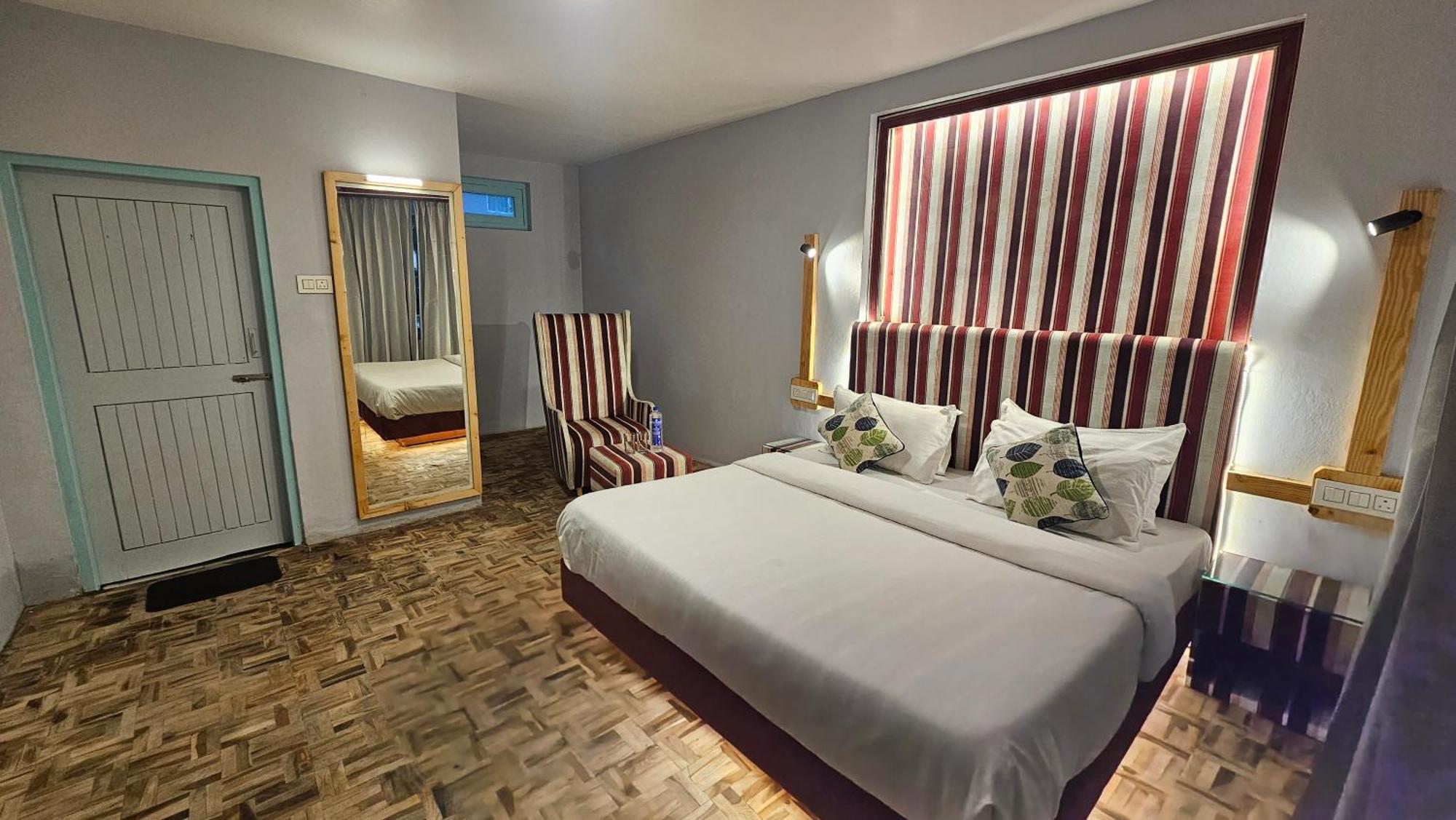 Hotel English Rose, #Personal Parking, #Petfriendly, #Garden, #Bonfire Under The Stars Manali  Bagian luar foto